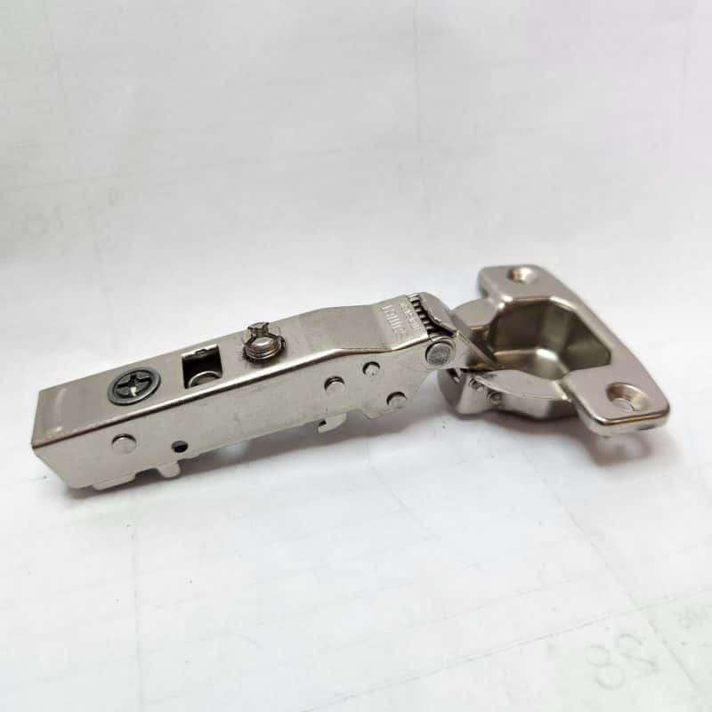 Master Hinge Self Closing 110 DG Full OVL 0mm Screw On (Knape & Vogt)