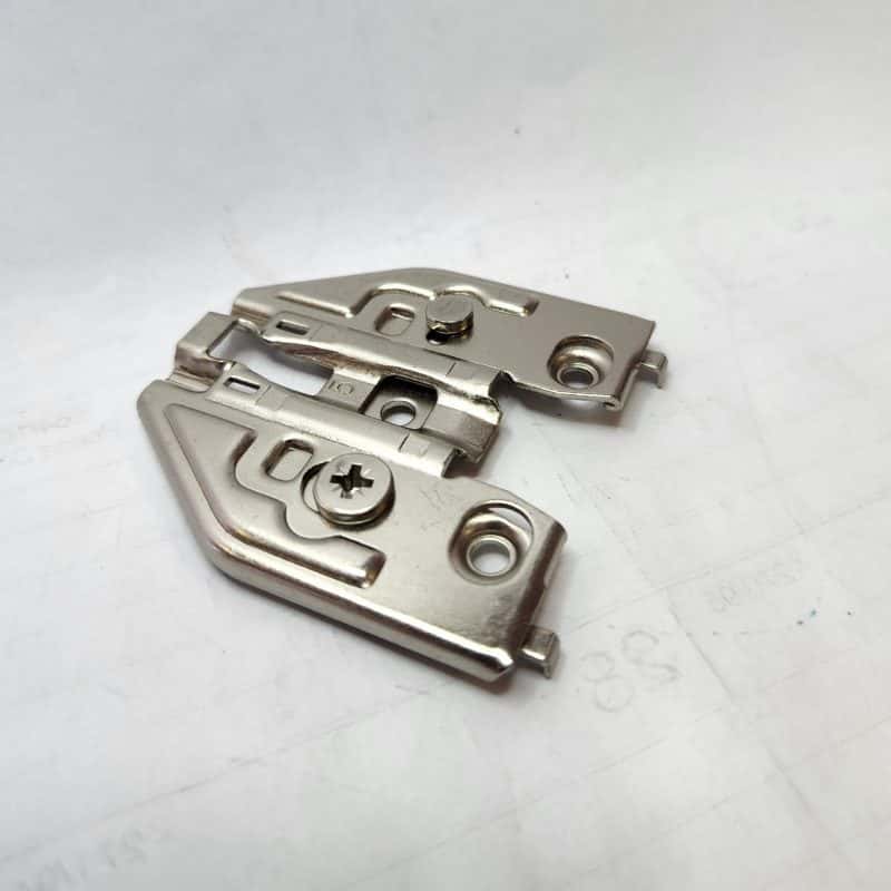 Master/Impro/Star Track 5mm Adjust OVL Mounting Plate (Knape & Vogt)